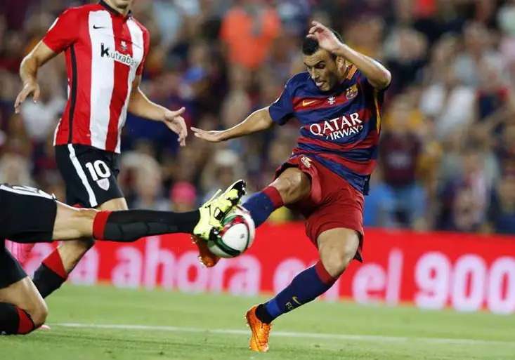 Dvě rány pro Manchester United. Otamendi přestoupil do City, Pedro je v Chelsea