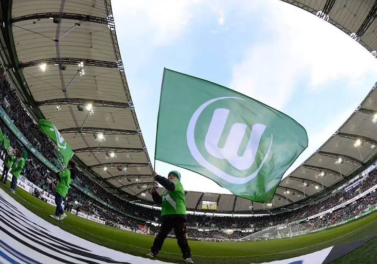 Přestupové ságy: De Bruyne řekl, že zůstane ve Wolfsburgu a rozčílil svého agenta