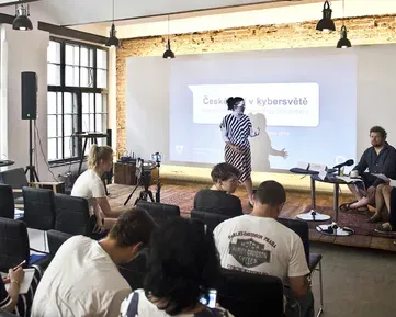 Veřejnost jsme seznámili s výsledky jednoho z největších výzkumů v oblasti chování dětí na internetu