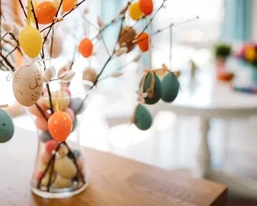 V O2 probíhají velikonoční dobročinné trhy on-line