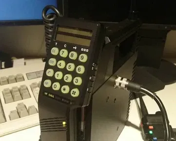 Cesta do pravěku: V roce 1991 byla v Československu spuštěna první mobilní NMT síť