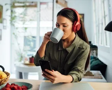 Guru tipy. Jak neztrácet poznámky jako ponožky? 5 triků pro online zápisky nebo skenování