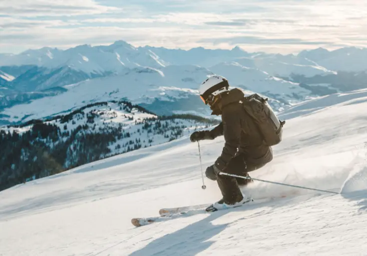 Nové podmínky pro lyžování v Itálii: povinná pojistka i helma. Co potřebujete na sjezdovce?