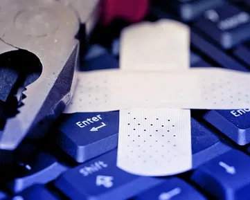 Kdo neaktualizuje, riskuje: Ztrátu dat i reputace. Pomoci může patch management