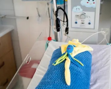 O2 spolupracuje na rozšíření novorozenecké televize v motolské nemocnici