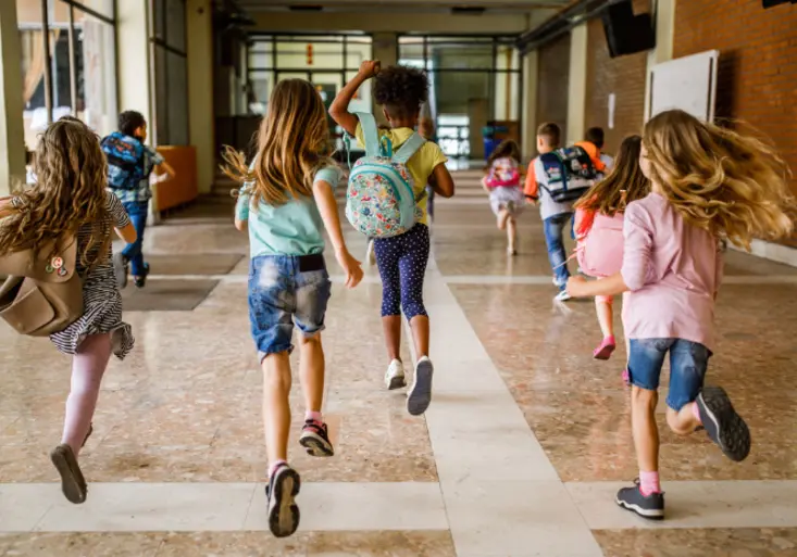 Na konci školního roku se rozdávají jedničky nejen ve školách. O2 spustilo atraktivní akci 1+1 na Motorolu