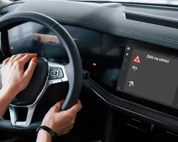 V Plzni mají chytrou křižovatku. Pomáhá ji 5G