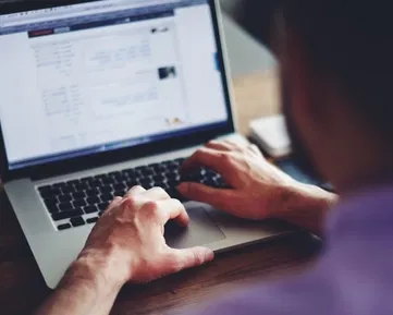 Jak zabezpečit firemní prohlížeče a eliminovat rizika?