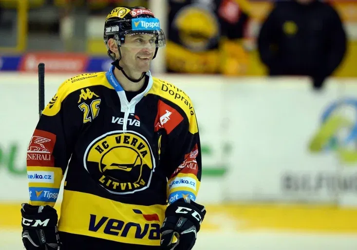 Lídři méně sledovaných statistik extraligy: Na vhazování nejlepší Jelínek, kdo zařídil nejvíce bodů?