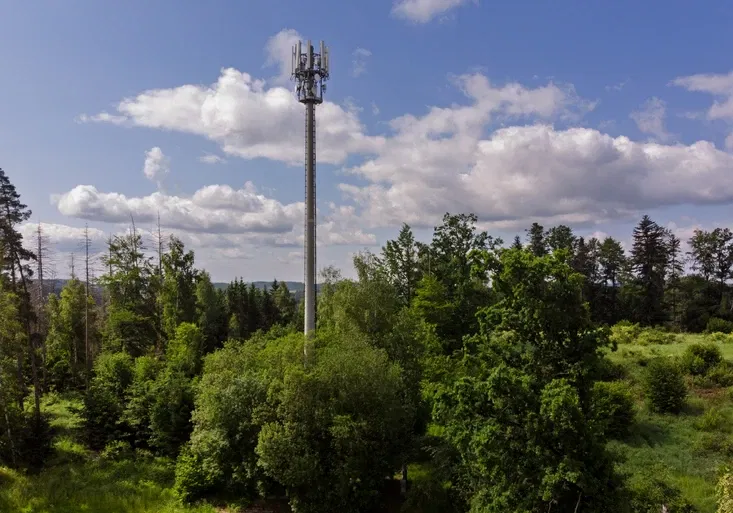 Zlepšení mobilního signálu v ČR: operátoři spustili projekt na pokrytí tzv. bílých míst