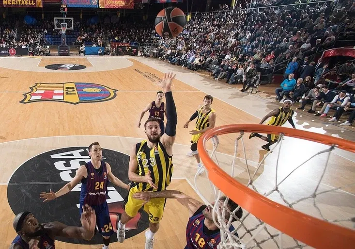 Potvrdí Fenerbahce roli lídra? Nenechte si ujít další přenosy z Euroligy na O2 TV Sport