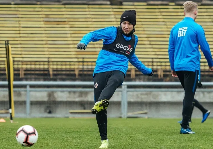 Na Letnou míří rozjetý Jablonec! Sparťané věří, že jim přinesou štěstí retro dresy