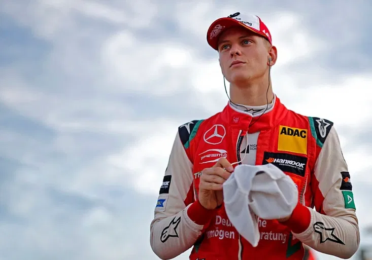 Formule 3 finišuje! Stane se šampionem „Schumy“ junior?