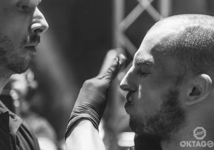 Připoutaný k lůžku myslel, že je konec. Nyní se vrací v plné síle do O2 areny!