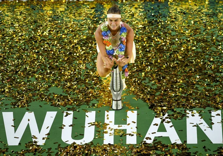 Wuhan si podmanila Běloruska Sabalenka, titul z Taškentu patří hráčce ze třetí stovky