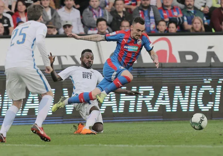 Kdo ovládne bitvu rivalů? Ligový šlágr mezi Plzní a Spartou sledujte na O2 TV Fotbal!