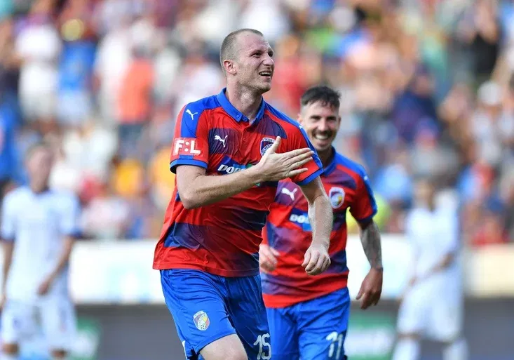 Urve první body, nebo schytá další příděl? Tápající Karviná hostí mistrovskou Viktorii