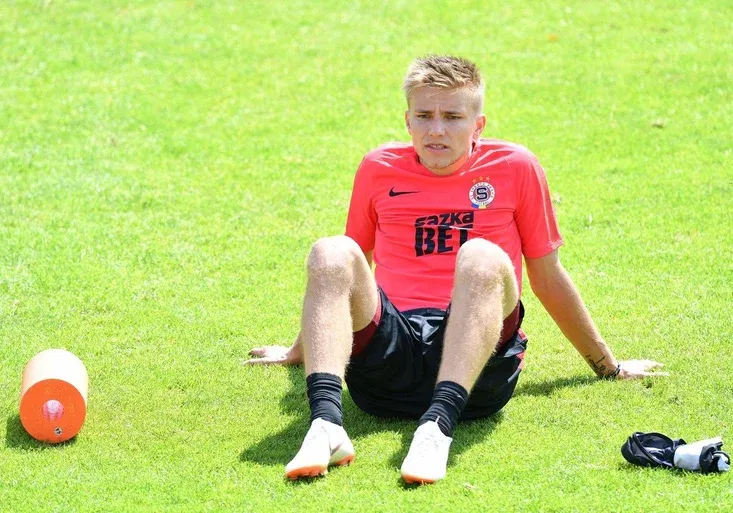 Jediný Čech v sestavě Sparty i góloví náhradníci. Zajímavosti 2. kola FORTUNA:LIGY