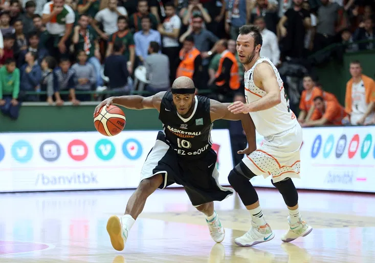 Dočkají se basketbalisté Nymburka historického úspěchu? Odvetu Ligy mistrů sledujte na O2 TV Sport!