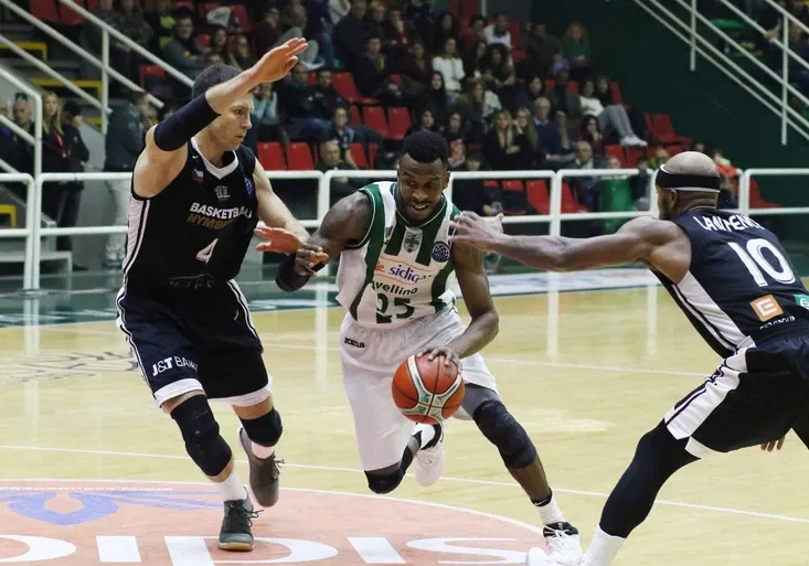 Nymburk v Lize mistrů klepe na bránu play-off! Souboj s Avellinem živě na O2 TV Sport