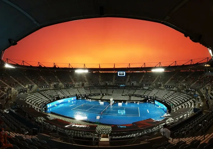 Tenistky si v Sydney prošly peklem: Mladenovic vzdala, Strýcová s Kvitovou bojují dál