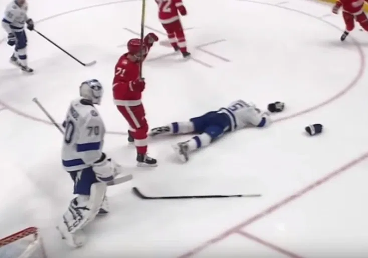 Frk střílí hlava nehlava! Za co český snajpr v NHL sklidil kritiku?