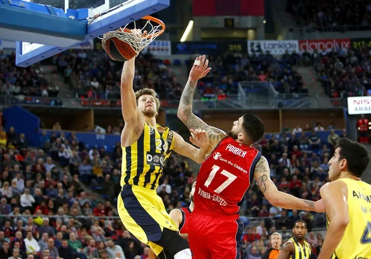 Euroliga na O2 TV Sport: Barcelona porazila vedoucí CSKA, Veselý se postaví Baskům