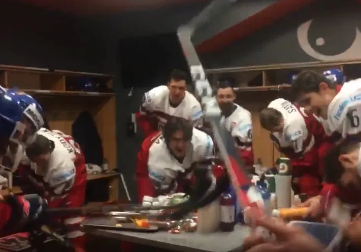 Divoké oslavy české dvacítky! Mladíci popletli, kam postoupili! Kdy půjdou na Kanadu?