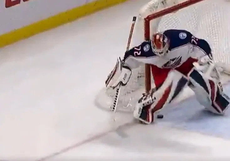 Bobrovskij se nominoval na Silvestra! Jak zkušený brankář daroval Ottawě gól zadarmo?