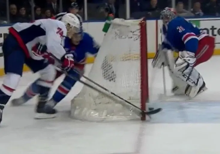 Pavelec zavřel klec a Washington padl! Jaké štěstí při něm stálo v prodloužení?