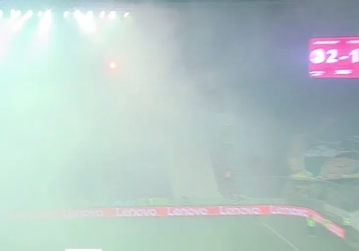 Frydrych se trefil do obou branek a Slavia otočila skóre. Fanoušci Baníku dělali výtržnosti!