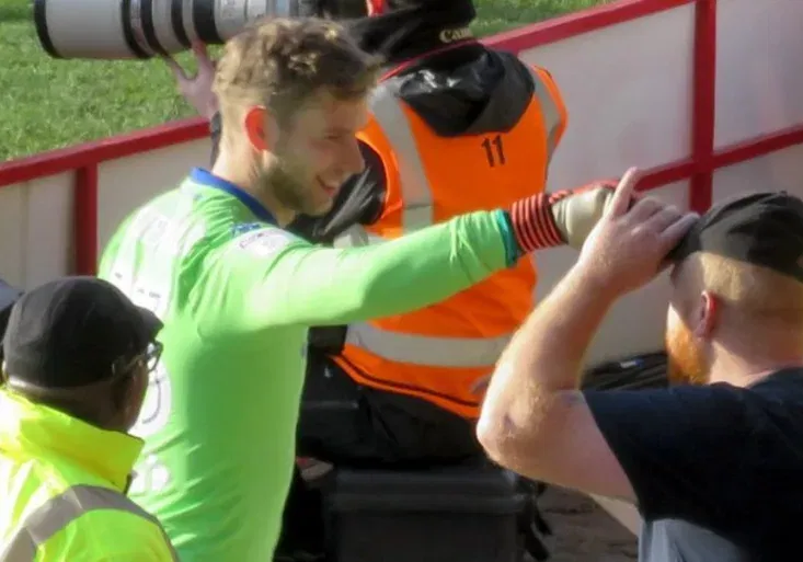 Fanoušek pomohl brankáři k čistému kontu, pak dostal skvělou odměnu