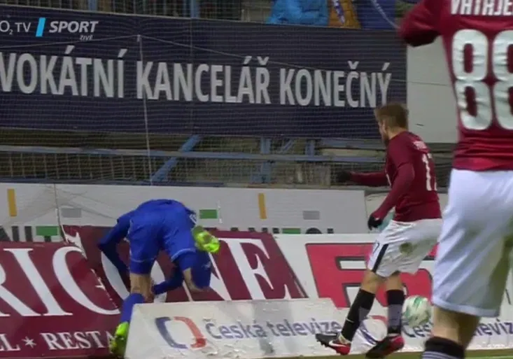 Divočina na Hané: Chorý pošlapal sparťana, Frýdkovi na konci ruply nervy!