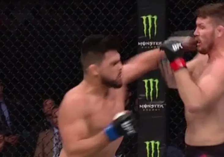 Matador UFC Bisping znovu padl. Gastelum jej sundal TÍMTO levým hákem!