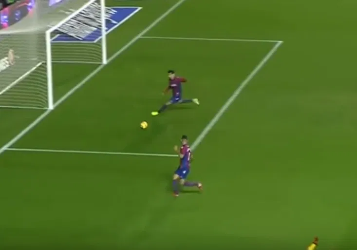 Minela víkendu! Jak obránce Levante připravil Gameirovi gól na zlatém podnose?