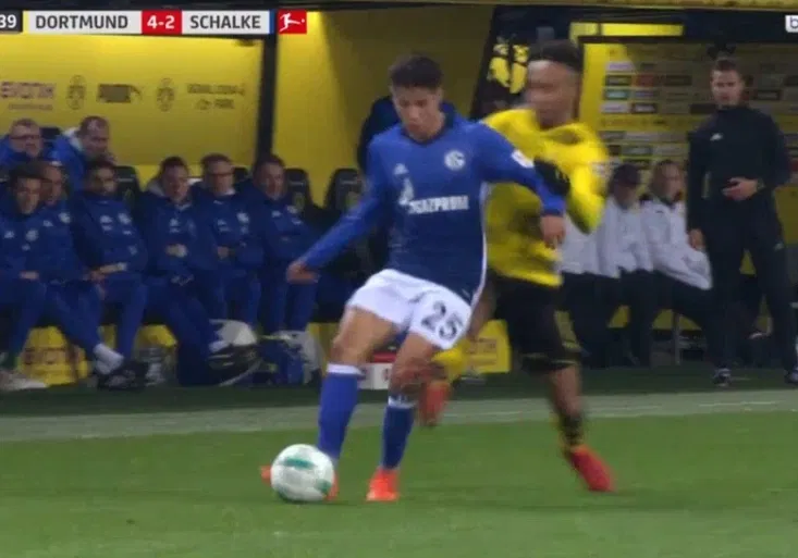 Dortmund ztratil v derby vedení 4:0. Jakou šílenost provedla největší hvězda?