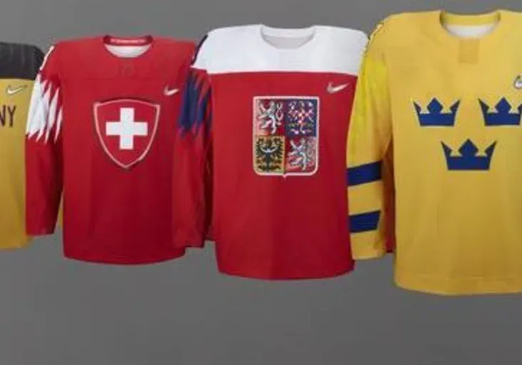 Dresy pro olympijský hokejový turnaj jsou venku! Co na ně říkají fanoušci?