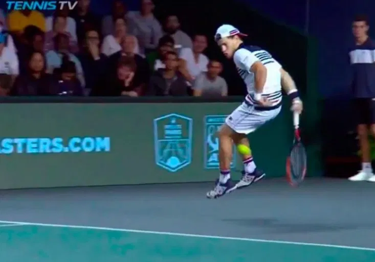 Isner nechápal! „Trpaslík“ Schwartzman šokoval Big Johna úderem sezony