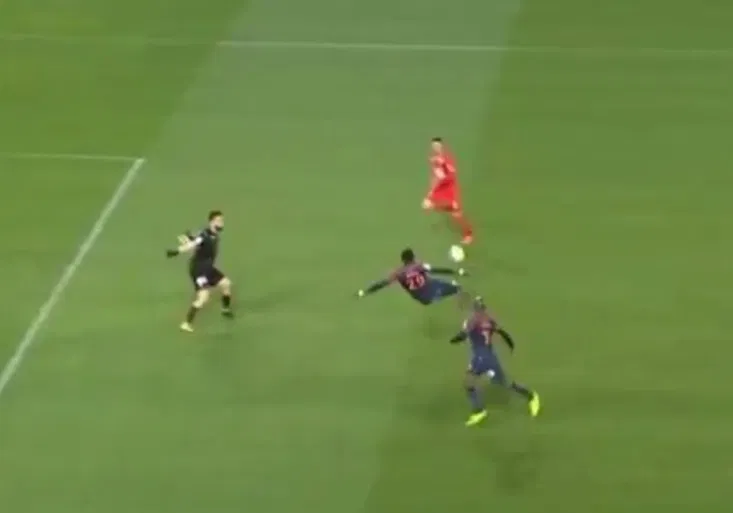 Místo gólu hodil placáka! Vyplašil soupeře brankářský fantom Koubek?