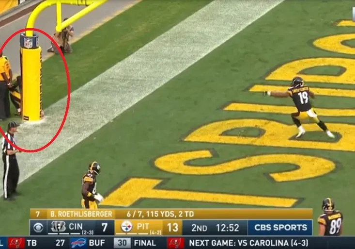 Nejlepší sportovní oslava roku? Jak borci v americkém fotbale hráli na schovávanou?