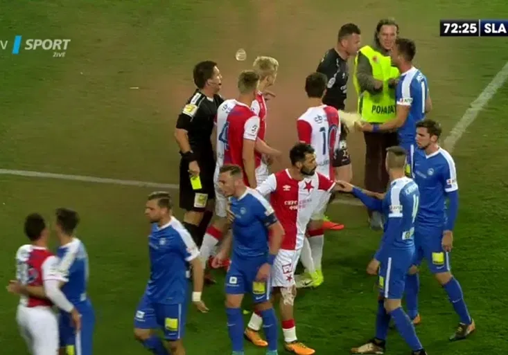 Liberec ukončil rekordní šňůru Slavie! Jak Bosančič vyprovokoval fanoušky na tribuně Sever?
