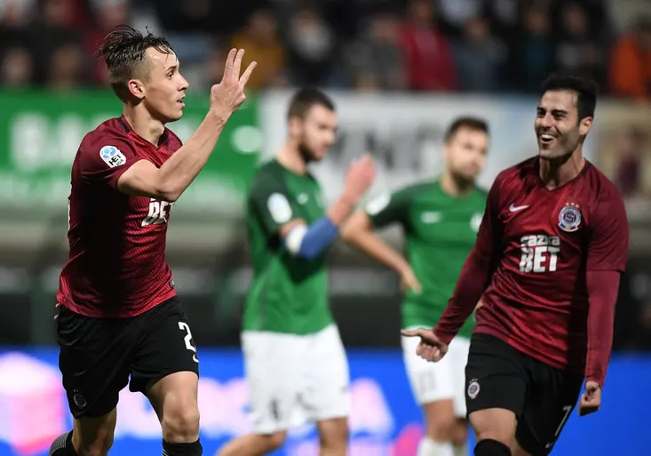 Sparta zabrala! Šural nastřílel Jablonci hattrick, pobláznění fanoušci vyvrátili plot!