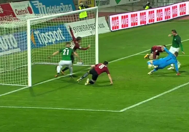 Co zahodil proti Spartě jablonecký Doležal? Tohle budou dávat na Silvestra!