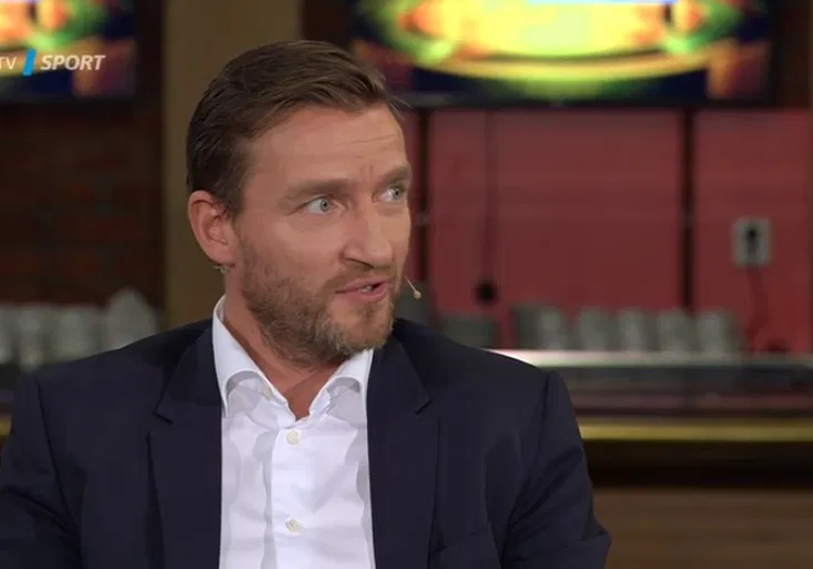 Šmicer v TIKI-TAKA prozradil, že ve Slavii hráči kdysi „odstřelili“ trenéra! Kterého?