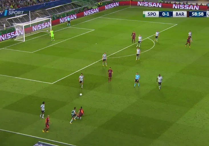 Nezastavitelný Messi! Soupeř jej poslal k zemi, on předvedl TUTO parádičku