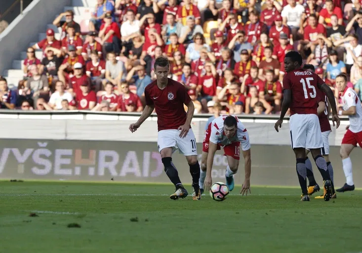 Letenský stoper „z nouze“ Lukáš Mareček: V záloze jsem pro tým platnější!