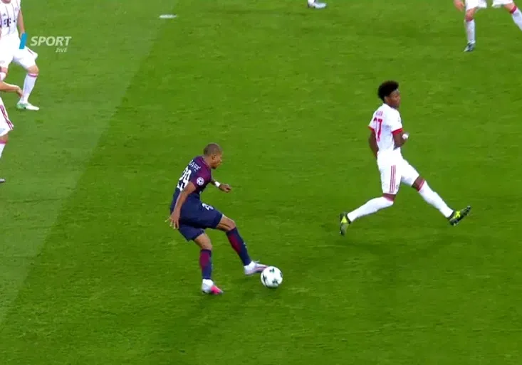 Mladík Mbappé uchvátil fanoušky a ztrapnil soupeře! Jak poslal Alabu na párek?