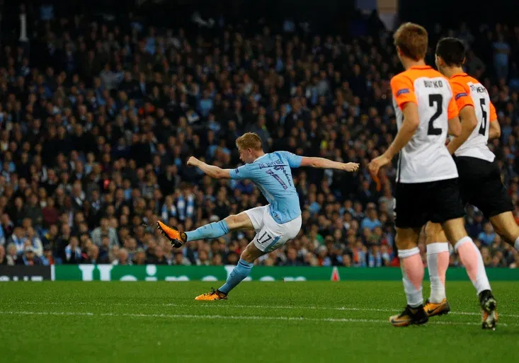 SESTŘIHY Ligy mistrů: De Bruyne nadchl Manchester parádou! Liverpool nepodržel gólman