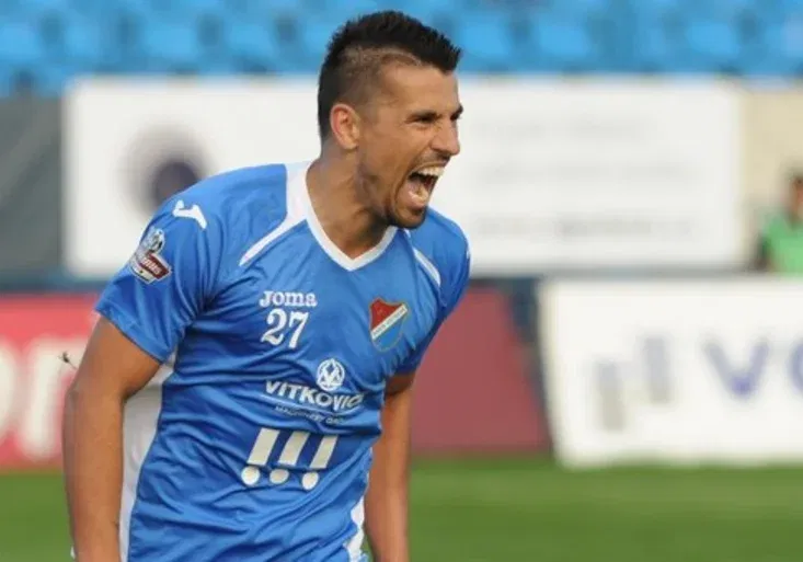 Baník padl na Dukle a v lize nevyhrál šestkrát v řadě. Kdy se vrátí Baroš?