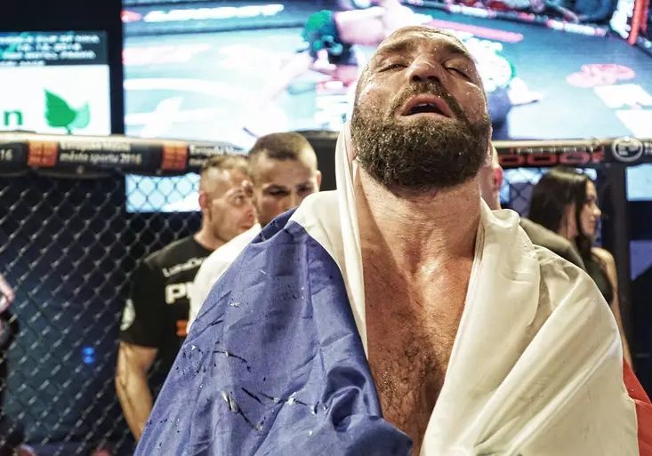 Fight Night z Karlových Varů na O2 TV Sport: Vyřídí Kníže mladého Slováka?